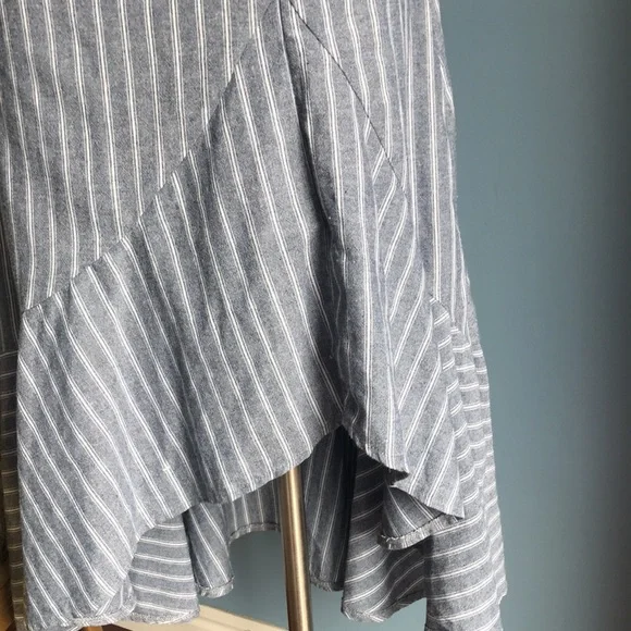 Gray striped asymmetric ruffled maxi 1/4 side zip trendy fall skirt size S - Picture 9 of 10
